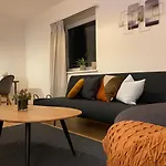 Comfort 1 And 2bdr Close To Airport *