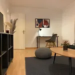 Comfort 1 And 2bdr Close To Airport Zúrich