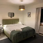 Comfort 1 And 2bdr Close To Airport * Zúrich