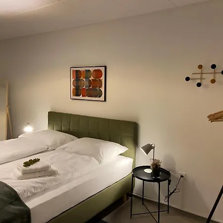 Comfort 1 And 2bdr Close To Airport Daire *