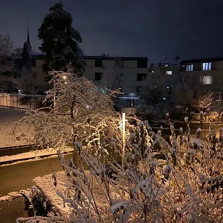 Comfort 1 And 2bdr Close To Airport Διαμέρισμα