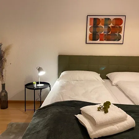 Comfort 1 And 2bdr Close To Airport Daire *