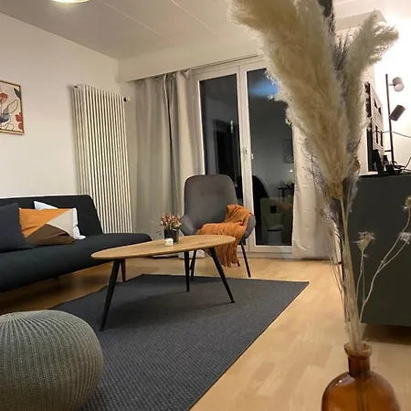 Comfort 1 And 2bdr Close To Airport Lägenhet *