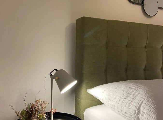 Comfort 1 And 2bdr Close To Airport *