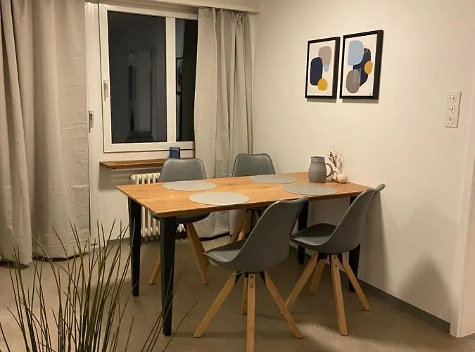 Comfort 1 And 2bdr Close To Airport Apartman *